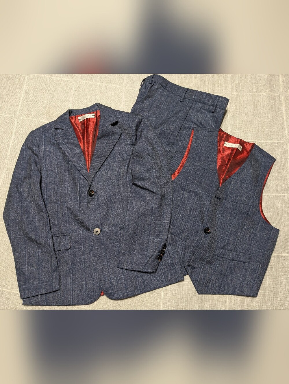 Yuan Lu Boy's 3 piece Suit